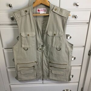 MONTEZUMA Conceal Carry Hunting Fishing Travel Tactical Vest size M